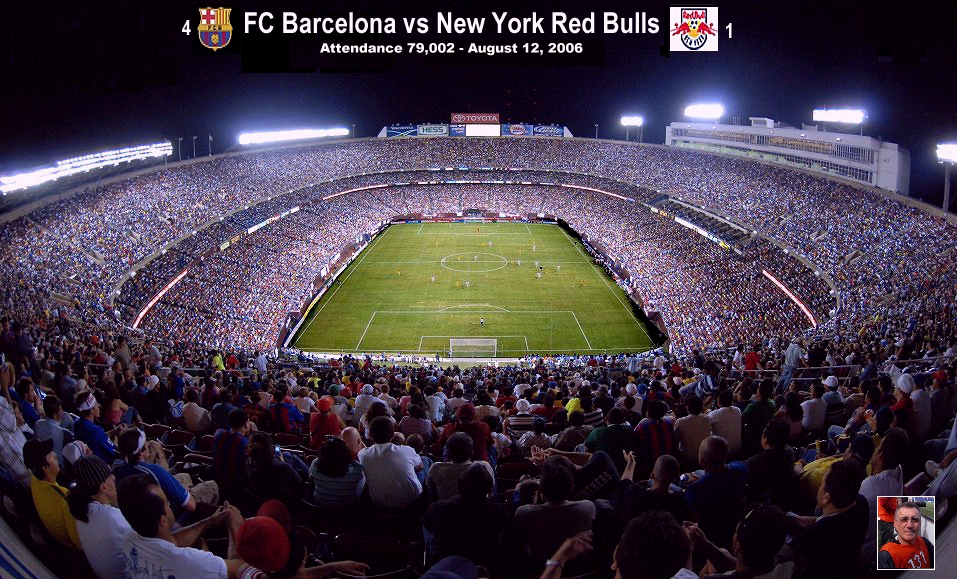 Lionel Messi had a goal for Barcelona. FC Barcelona demolished New York Red  Bulls 4-1 before over 79,000 fans in Giants stadium, East Rutherford, New  Stock Photo - Alamy